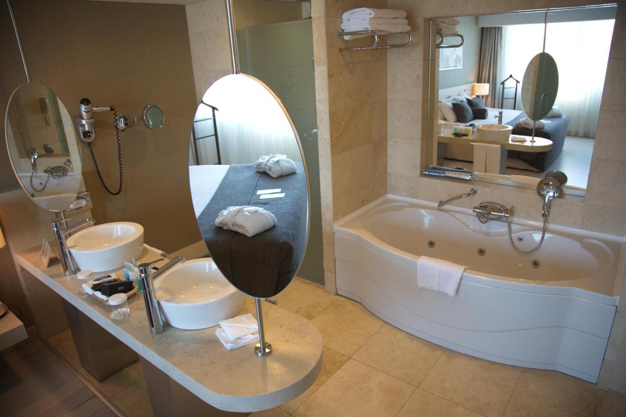 Cpankara Hotel Eksteriør bilde Bathroom in a hotel