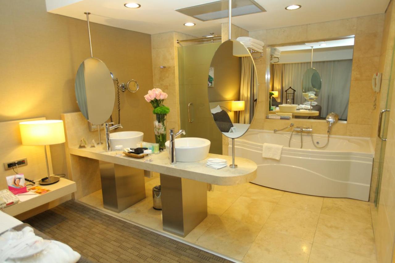 Cpankara Hotel Eksteriør bilde Bathroom